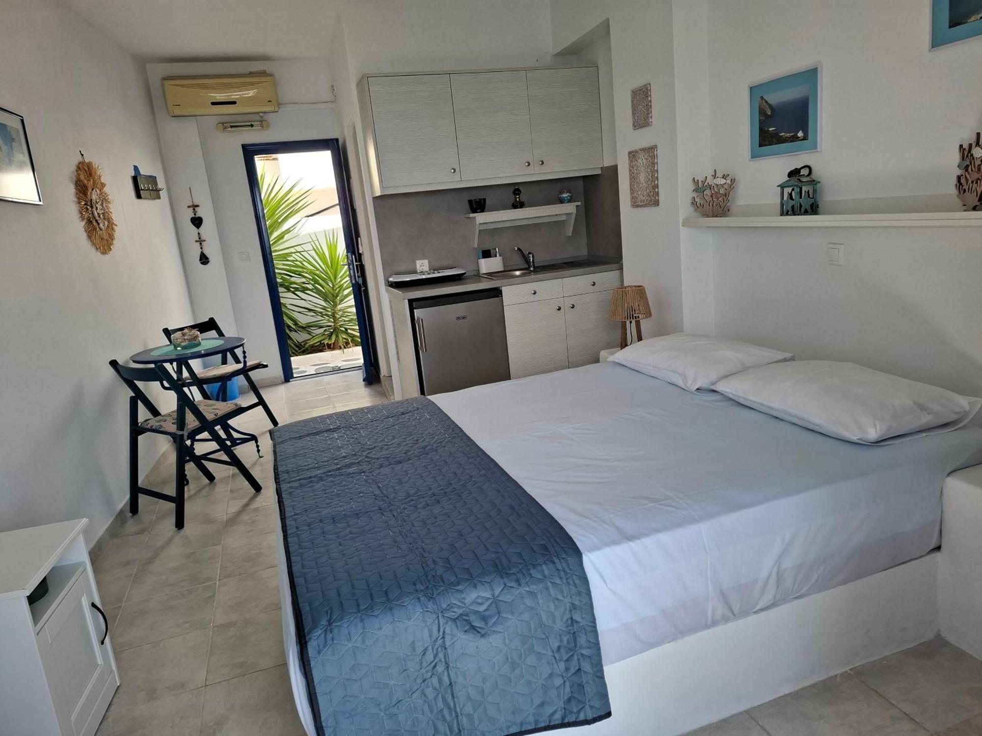 Vrahos Rooms - Studios Alopronia Екстериор снимка